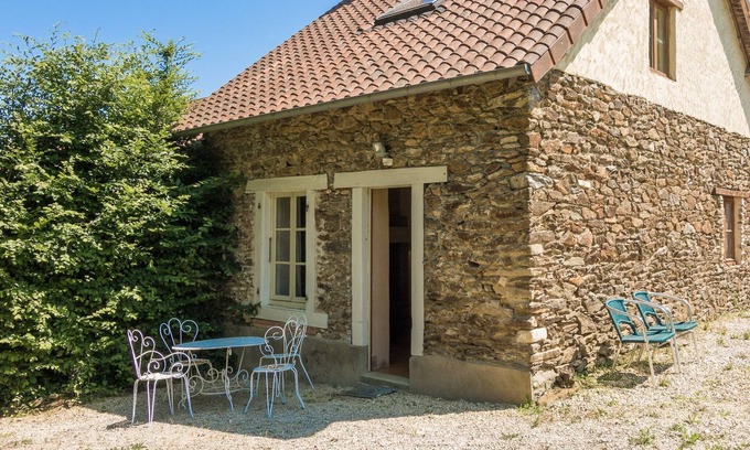 Chalais Cottage | Cottage in Chaleix near Forest and Lake