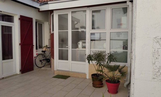 Arcachon House | Cozy 2-Bedroom House near Arcachon Center & Beach