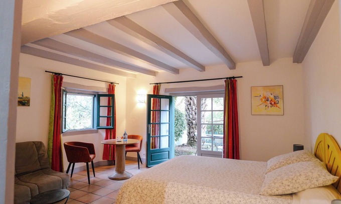 Urcuray House | Domaine Xixtaberri: a paradise in the Basque hills.