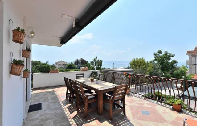 Podstrana Apartment | Dream Vacation