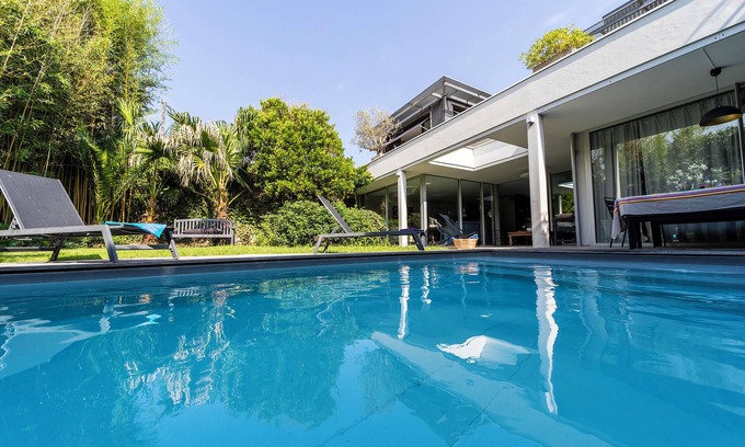 Talence House | Elegant spacious house with swimming pool near Bordeaux