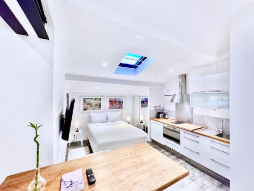 Mazarin Quarter Apartment | Èrsextius, VECA, Aix-en-Provence