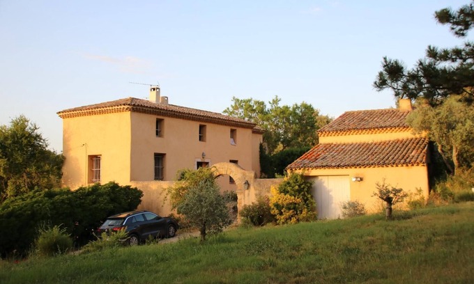 Est House | Family home in quiet Aix en Provence country side ! Pool & Calm !