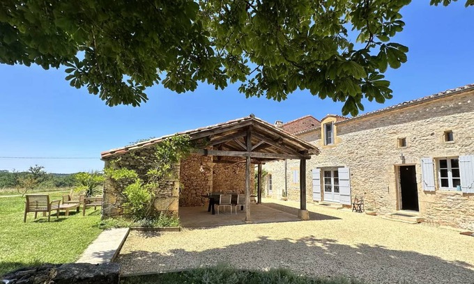 Blanquefort-sur-Briolance House | 100 m² House ∙ 2 bedrooms ∙ 4 guests