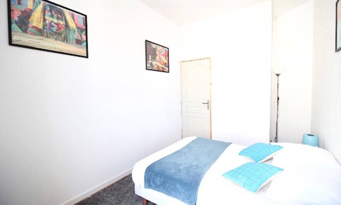 Bordeaux City Centre Resort | 166 m² Private room ∙ 1 bedroom ∙ 7 guests