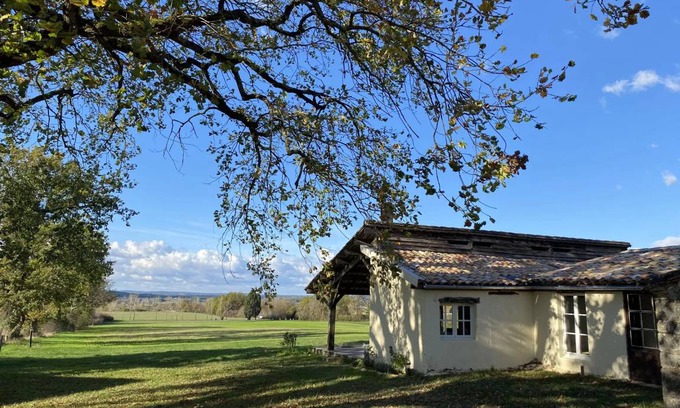 Saint-Etienne-de-Villereal House | 100 m² House ∙ 2 bedrooms ∙ 4 guests
