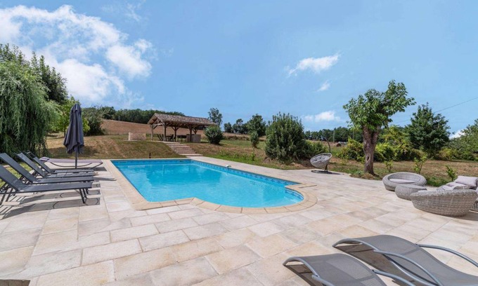 Saint-Maurice-de-Lestapel Villa | Villa ∙ 2 bedrooms ∙ 4 guests