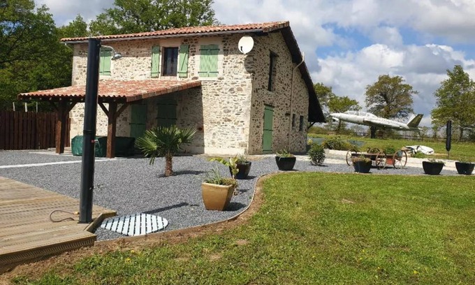 Saint-Quentin-sur-Charente House | 200 m² House ∙ 3 bedrooms ∙ 6 guests