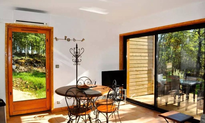 Sorges-et-Ligueux-en-Perigord House | 45 m² House ∙ 1 bedroom ∙ 4 guests