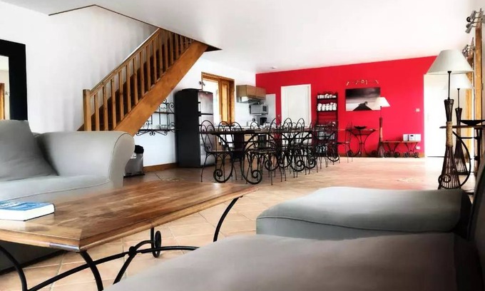 Sorges-et-Ligueux-en-Perigord House | 178 m² House ∙ 5 bedrooms ∙ 17 guests