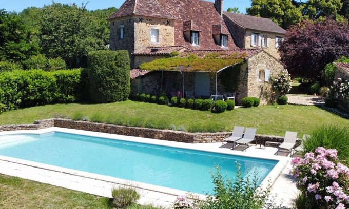 Sainte-Alvere House | 200 m² House ∙ 4 bedrooms ∙ 8 guests