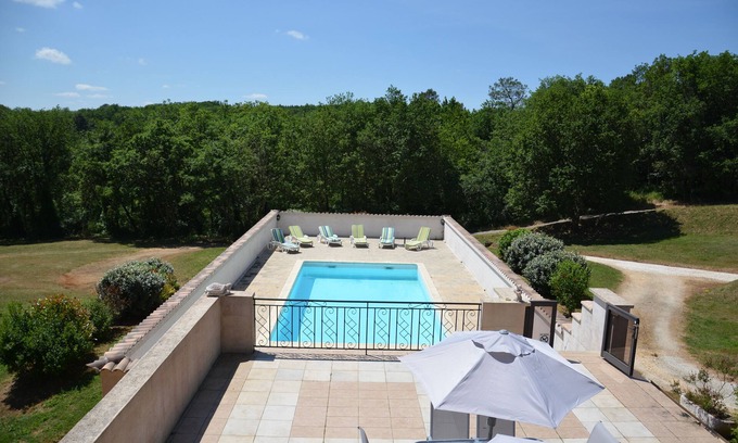 Mauzens-et-Miremont House | Freyssines, charming family home with private pool, pets welcome
