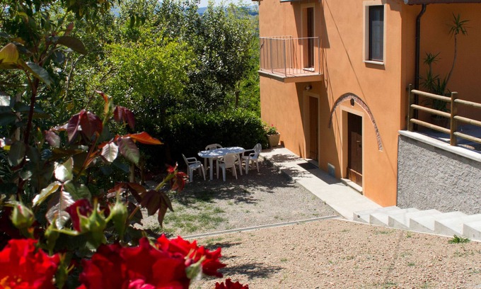 Peccioli Apartment | Friendly Quiet Rustic 6/8 Sleeps Apt Near Woods