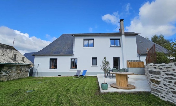 Salon-la-Tour House | Gîte ∙ 3 bedrooms ∙ 6 guests