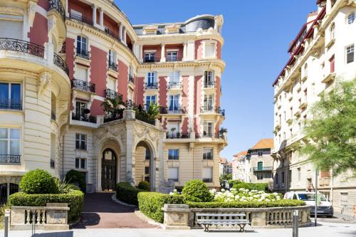 Biarritz Apartment | Grande Plage - T3 Carlton -70m2