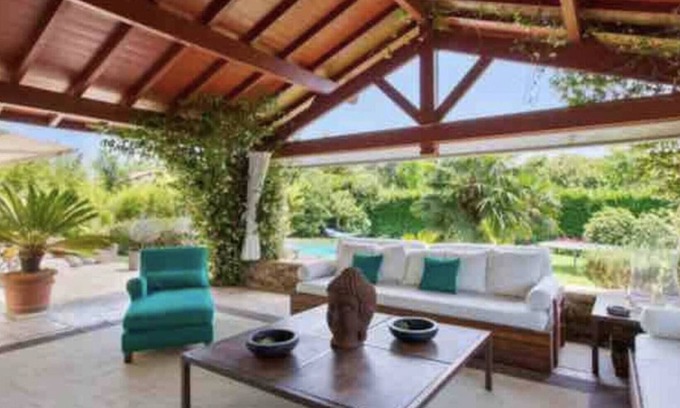 Arbonne House | Holiday Home 'Maison' with Private Pool, Private Terrace and Wi-Fi