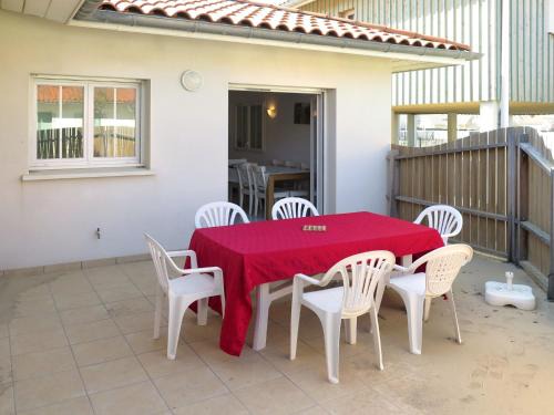 Biscarrosse Plage House | Holiday Home Résidence Plage Océane-2 by Interhome