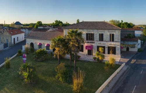 Couqueques Hotel | Hostellerie Le Rococo - Couquèques
