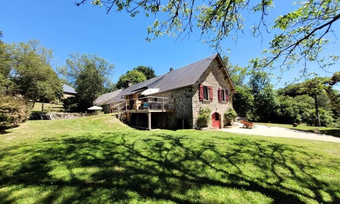 Saint-Yrieix-le-Dejalat House | House ∙ 4 bedrooms ∙ 8 guests