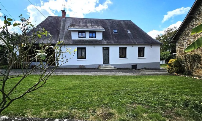 Salon-la-Tour House | House ∙ 5 bedrooms ∙ 11 guests