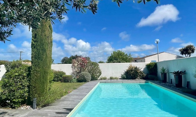 La Bree-les-Bains Villa | House 5* - near sea - swimming pool & garden - La-Brée-Les-Bains (Oléron)