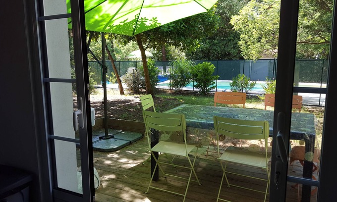 Le Grand-Village-Plage House | house 6 people, close to the beach, swimming pool shared by two apartments