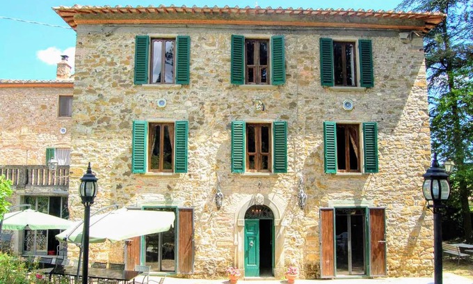 Bucine House | House ∙ 9 bedrooms ∙ 22 guests