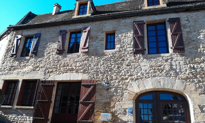 Beynac-et-Cazenac House | House in the Heart of Beynac with views of the Medieval Village and the Dordogne