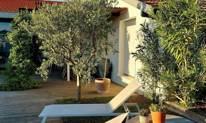 Bayonne House | House in the Heart of Bayonne