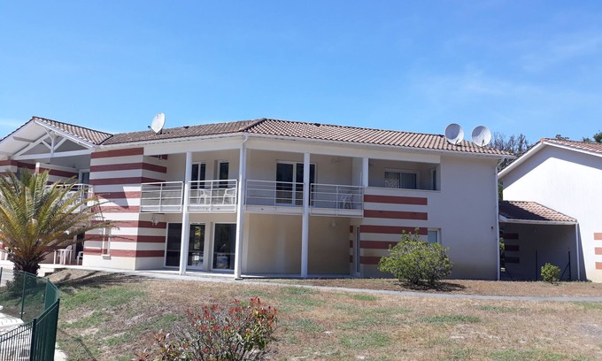 Soulac-sur-Mer House | House near the ocean and forest