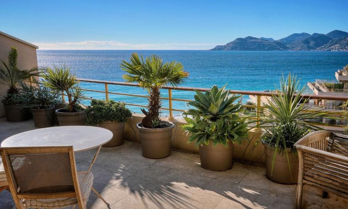 Cannes La Bocca Apartment | IMMOGROOM - Panoramic sea view - Terrace - 1 min from the beach - Parking
