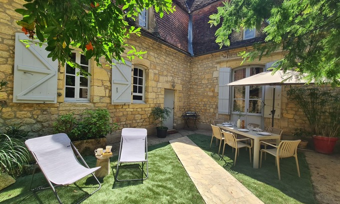 Domme House | La Chartreuse Carmille