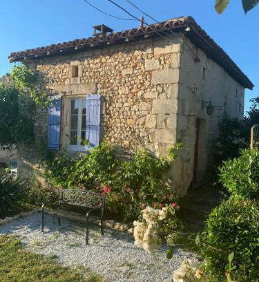 Brossac House | La Marguerite