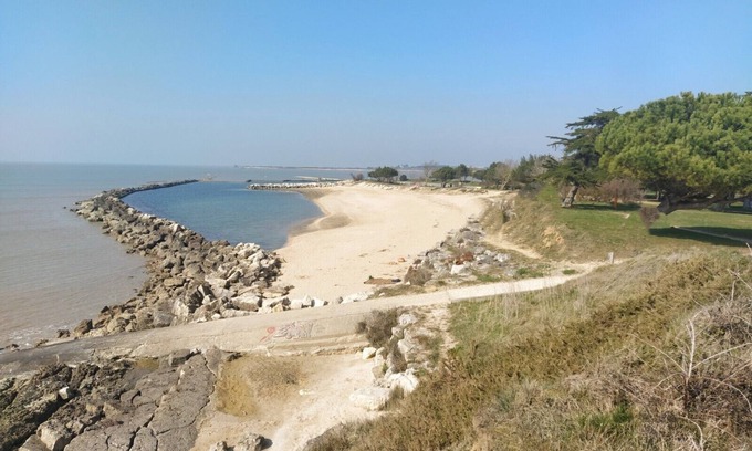 Port-des-Barques House | La Portbarquaise - waterfront house