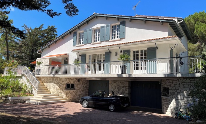 Saint-Georges-d'Oleron House | Large 250m2 villa 5min from a beautiful beach | 14 beds
