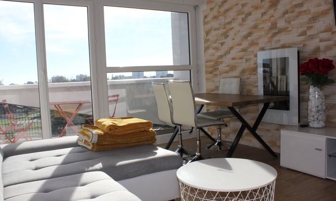 Gradignan Apartment | LARGE T3 2 BEDROOMS