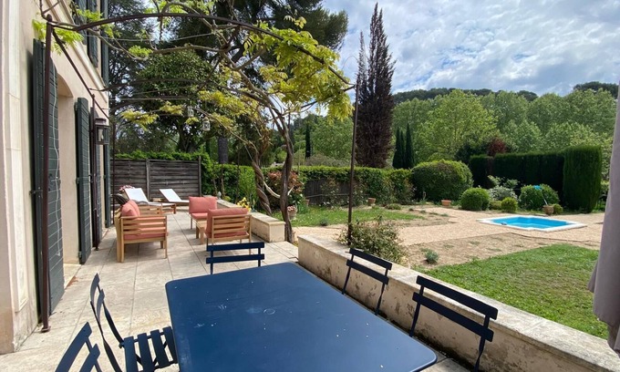 Est House | Lovely, quiet family home with terrace, garden and swimming pool. Near center