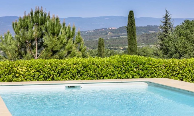 Saint-Pantaleon Villa | Luberon View