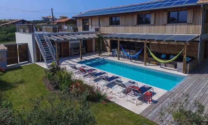Les Estagnots Villa | Luxury Villa - 5 mins walk to the beach - private pool