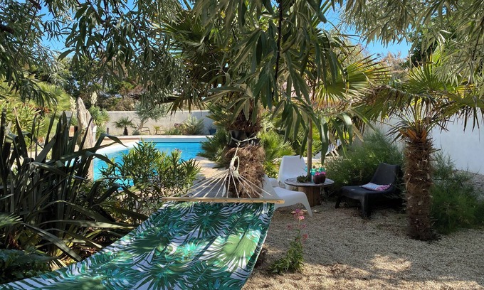 Domino House | Maison Privée Tout Bord de Plage Avec Piscine
