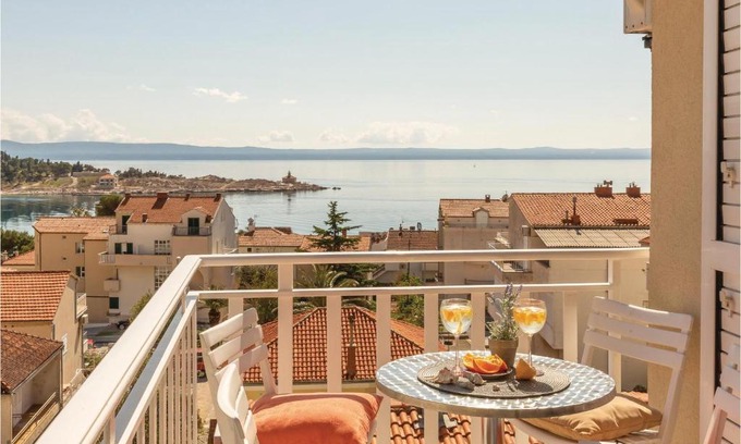 Bili brig Apartment | One-Bedroom Apartment in Makarska