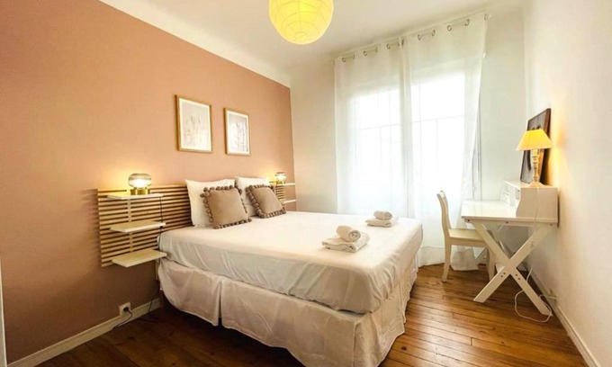Bayonne Apartment | Perle Rare Spacious And Cozy Parking