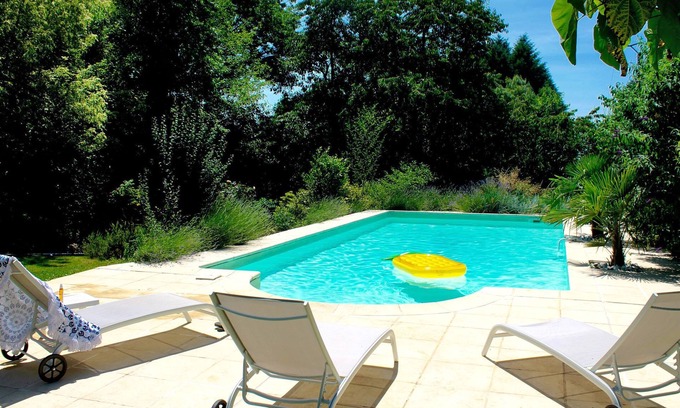 Saint-Sulpice-les-Feuilles House | Peuchaud by Interhome