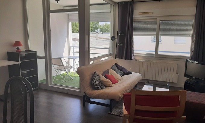 La Rochelle City Centre Apartment | Pleasant T2 excellent location near the old port secure parking, Wifi