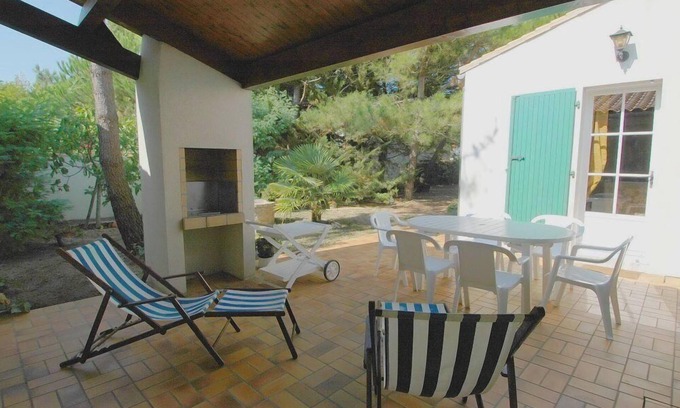 La Couarde-sur-Mer House | Pleasant villa near beach with garden and parking