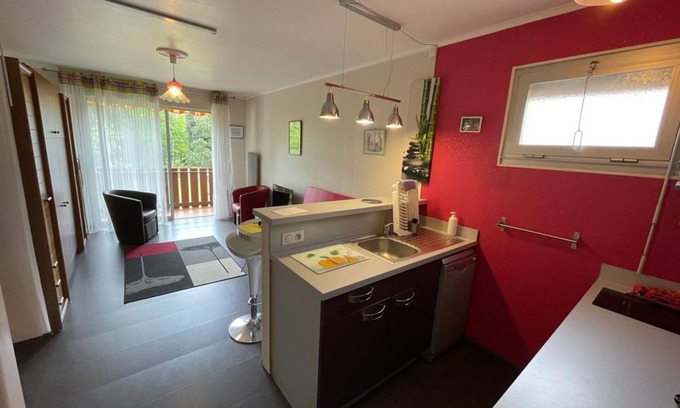 Saint-Georges-de-Didonne Apartment | Quiet studio steps from the beach with balcony and garage