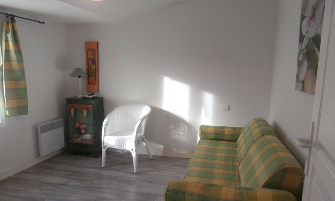 Saint-Martin-de-Re House | RARE SAINT MARTIN DE RE HOUSE 6 PERS PARKING GARDEN 200M FROM PORT AND SHOPS.
