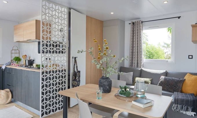 Saint-Trojan-les-Bains RV Rental | Recreational vehicle (RV) ∙ 2 bedrooms ∙ 4 guests