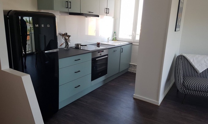 Royan Apartment | Refurbished apartment 7 minutes walk from the beach