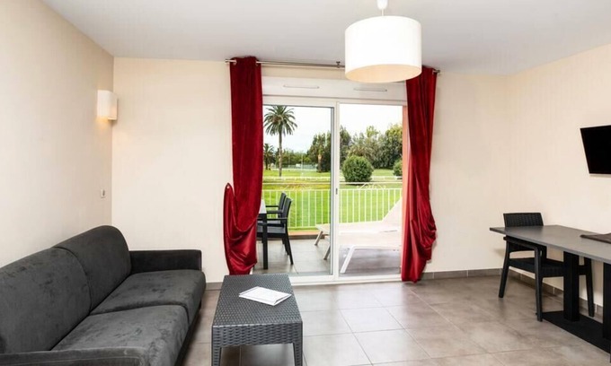 Les Restanques Apartment | Residence Les Perles de Saint Tropez **** - 3 Rooms 6 People